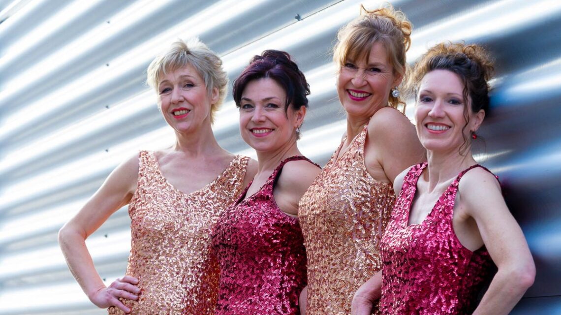 Vier Frauen, ein Klavier und unzählige Pointen: Die Schönen Mannheims bringen Musik und Humor auf den Punkt.