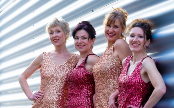 Vier Frauen, ein Klavier und unzählige Pointen: Die Schönen Mannheims bringen Musik und Humor auf den Punkt.