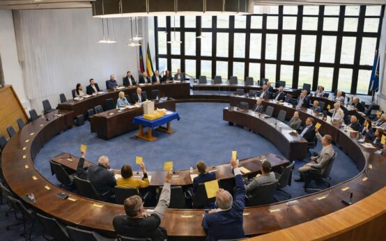 Der Ausländerbeirat tritt am 14. April erstmals im Wiesbadener Rathaus zusammen und wählt seine Spitze.