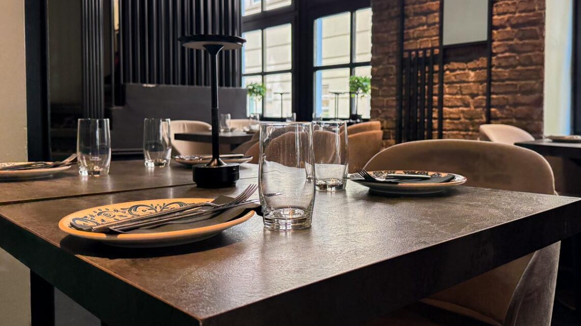 Modernes Interieur im Fünf neun zwei.