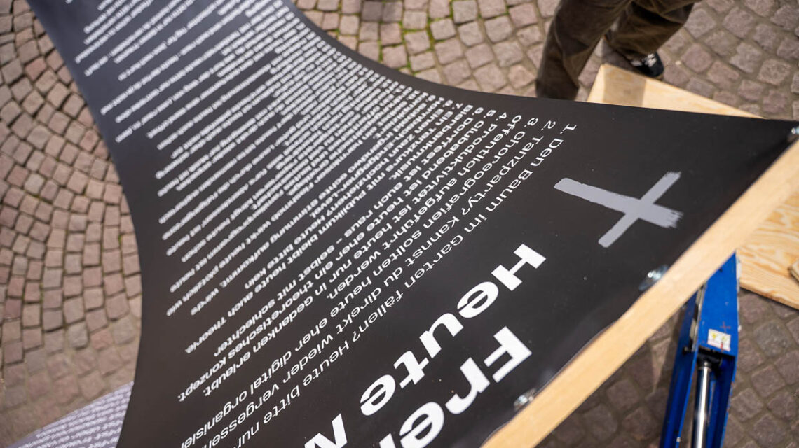 Protestaktion gegen Feiertags-Fereir-Verbote.