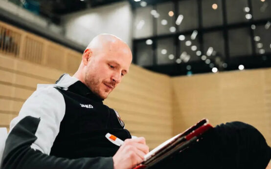 Joshka Wawra übernimmt beim VC Wiesbaden eine Schlüsselrolle und soll die Nachwuchsarbeit nachhaltig stärken.