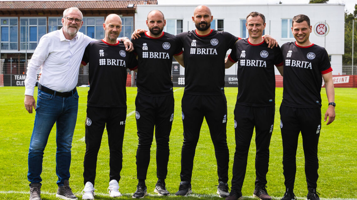 Der SV Wehen Wiesbaden setzt auch in der kommenden Saison auf Kontinuität im Trainerteam rund um Cheftrainer Daniel Scherning.