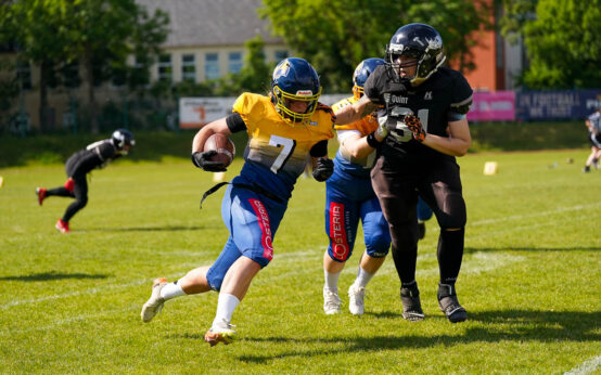 Die Wiesbaden Phantoms bleiben in der GFL2 ungeschlagen und gewinnen souverän bei den Gießen Golden Dragons.