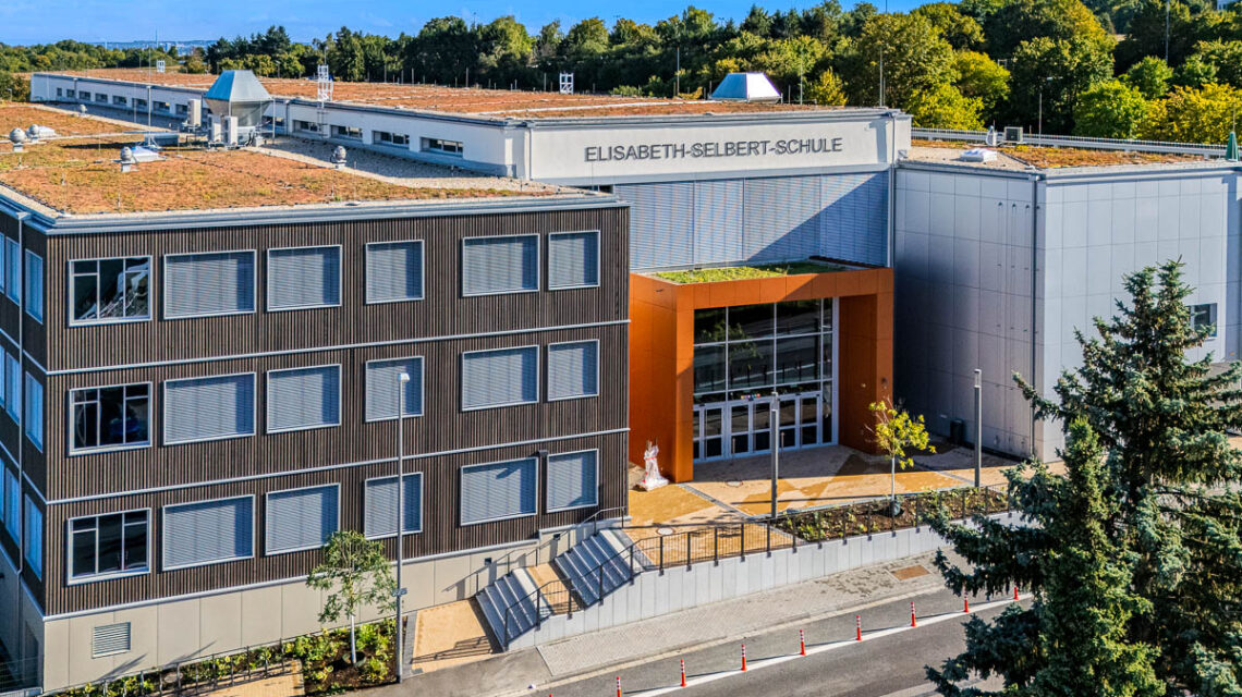 Elisabeth-Selbert-Schule aus der Vogelpersektive