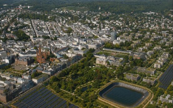 Sybolfoto: Der Vorentwurf des Flächennutzungsplans 2040 soll die Entwicklung Wiesbadens zwischen Wohnungsbau, Klimaanpassung, Energiewende und Naturschutz steuern.
