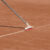 Symbolbild, De Linien auf dem Center-Court werden abgezogen